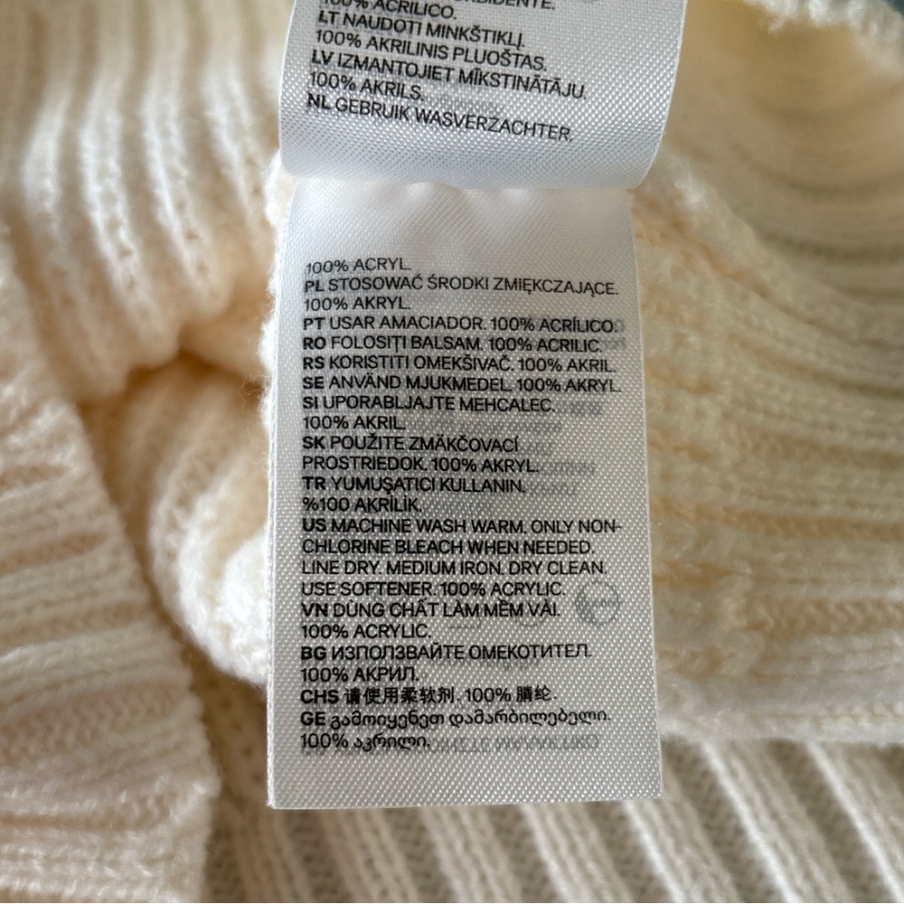 H&M Cream-colored Sleeveless Sweater Vest - Picture 9 of 10